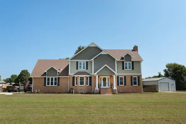 810 Twelve Oaks Rd, Tullahoma, TN 37388