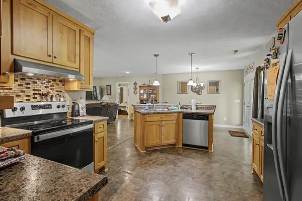 7719 Elkton Pike, Prospect, TN 38477