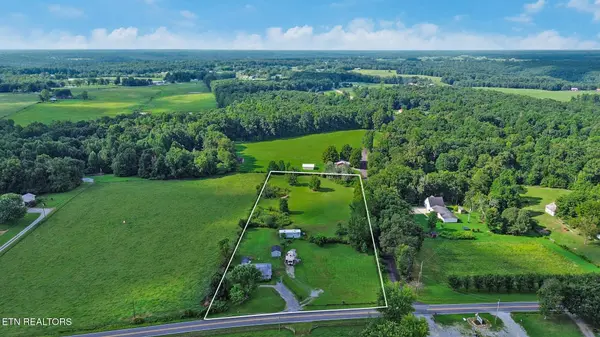 1197 Campground Rd, Clarkrange, TN 38553