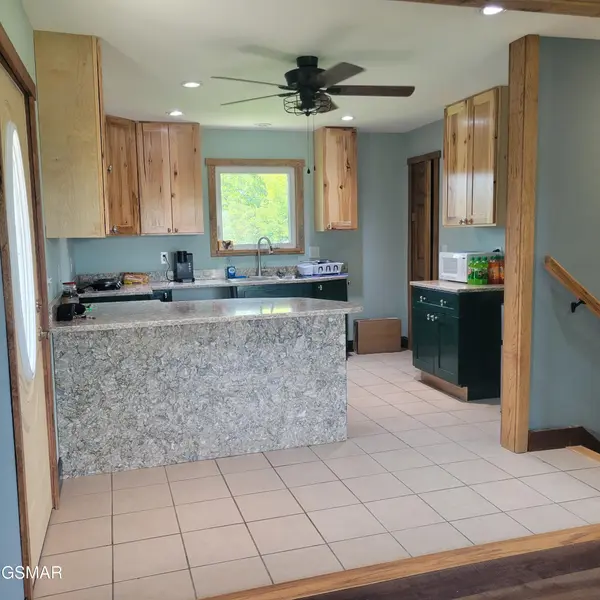 709 8th Street, Newport, TN 37821