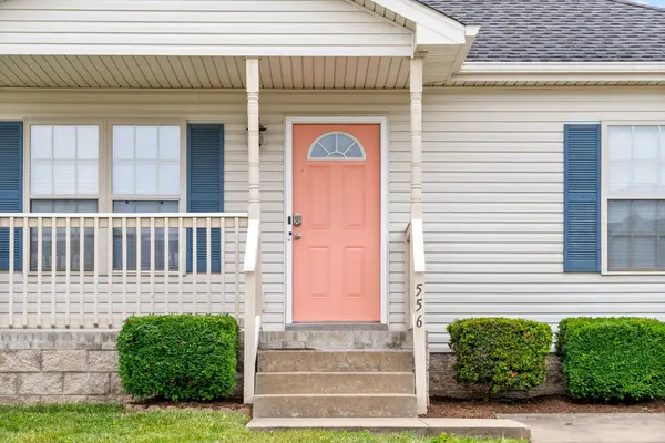 556 Oakmont Dr, Clarksville, TN 37042
