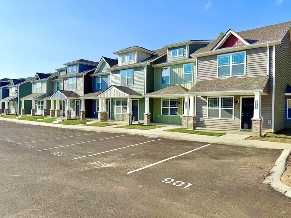 905 Peaceful Pl, Clarksville, TN 37040