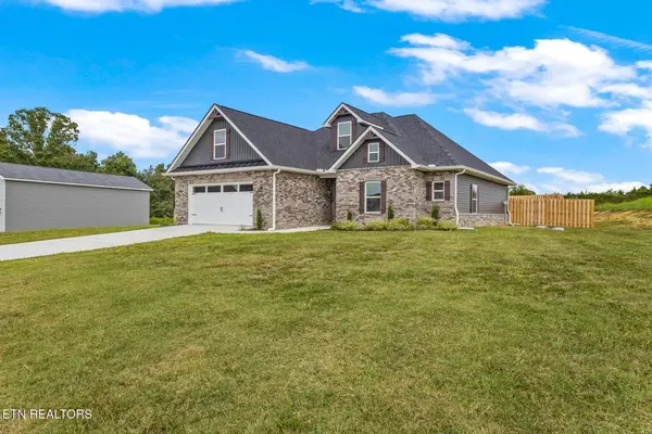 240 Lakeside Meadows Circle, Madisonville, TN 37354