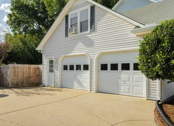 103 Oakview St, Florence, AL 35633