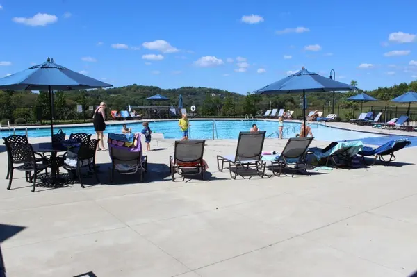 391 Carriage House Ln, Hendersonville, TN 37075