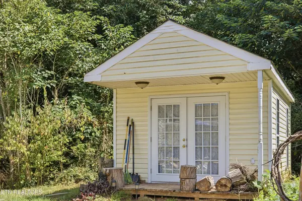 1120 Old N Kentucky St, Kingston, TN 37763