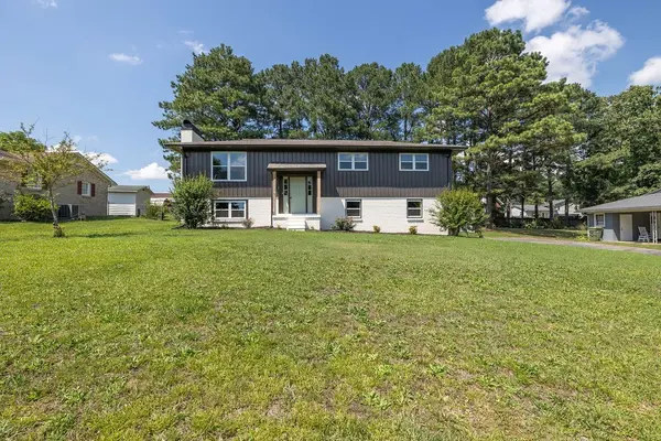 1708 Deer Hollow Dr, Lawrenceburg, TN 38464