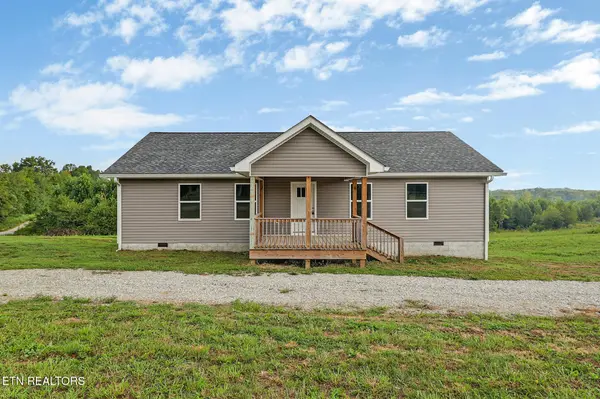 1081 Old Sunbright Rd, Jamestown, TN 38556