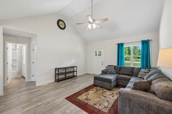 10124 Bee Branch Rd, Bon Aqua, TN 37025