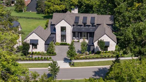 8190 Heirloom Blvd, College Grove, TN 37046