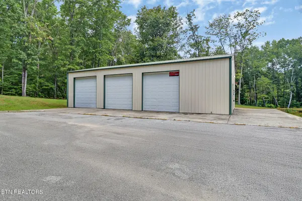 552 Robs Rd, Grimsley, TN 38565