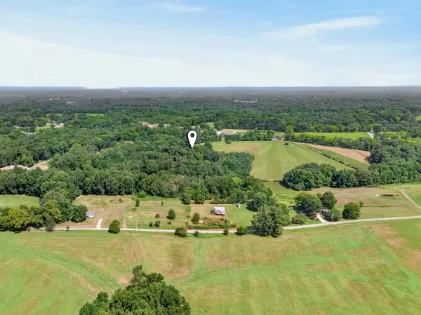 635 Houston Fielder Rd, Clarksville, TN 37043