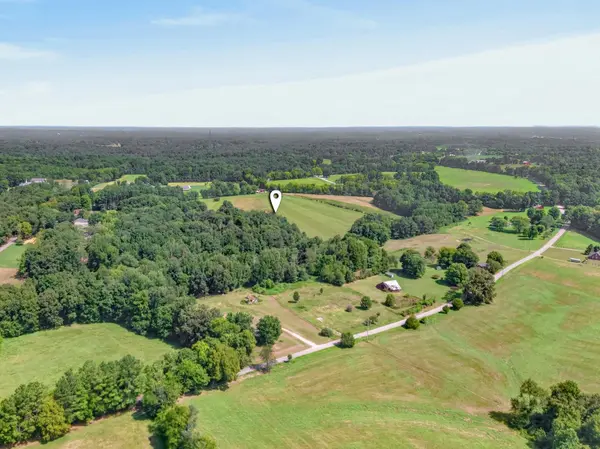 635 Houston Fielder Rd, Clarksville, TN 37043