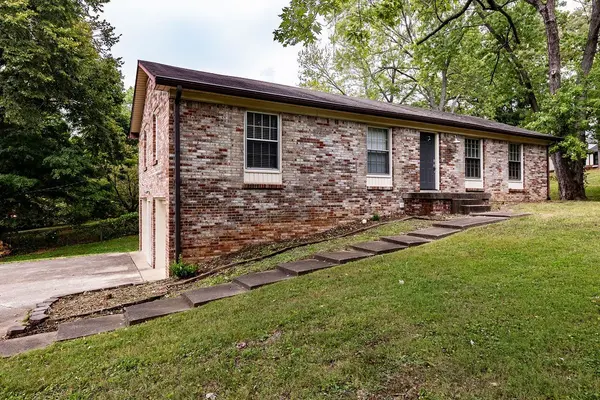 205 Lady Marion Dr, Clarksville, TN 37042
