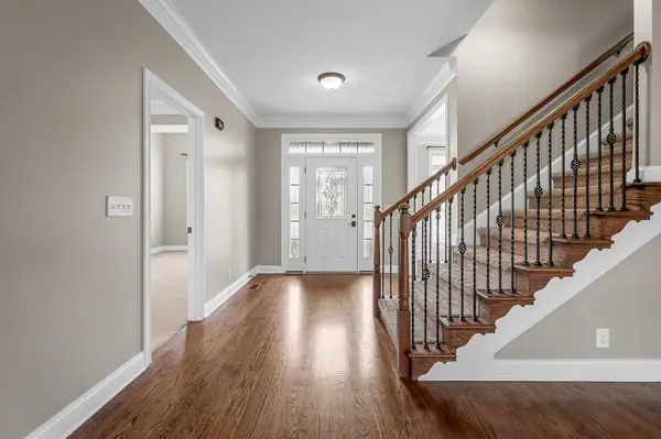 1084 Willow Cir, Clarksville, TN 37043
