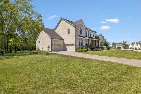 4784 Woodrow Pl, Arrington, TN 37014