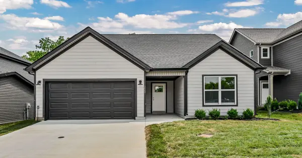2669 Brewster Dr, Clarksville, TN 37042