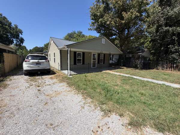 312 Gentry St, Tullahoma, TN 37388