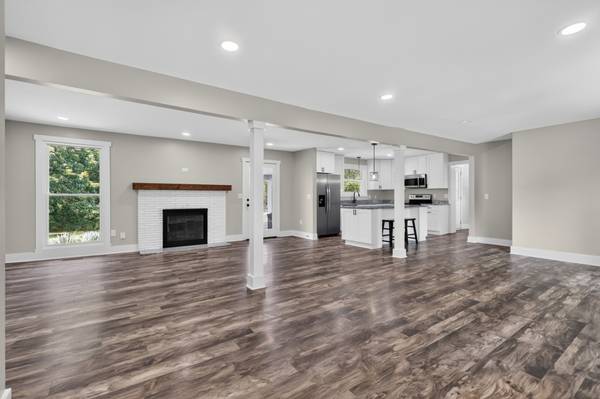 7302 Henry Dr, Fairview, TN 37062