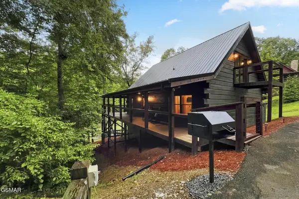 120 Daryl Way, Sevierville, TN 37876