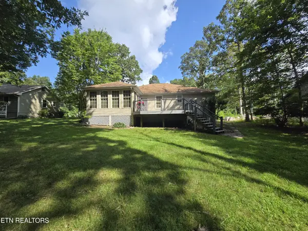 144 Pomeroy Drive, Crossville, TN 38558