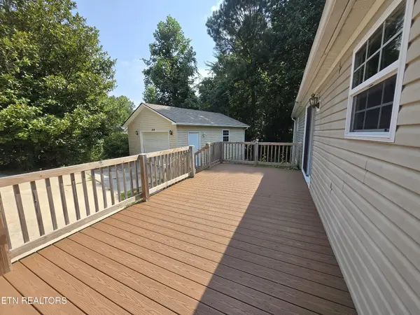 258 Dartmoor Drive, Crossville, TN 38558