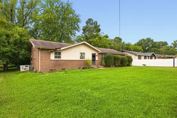 462 Rural Hill Rd, Nashville, TN 37217