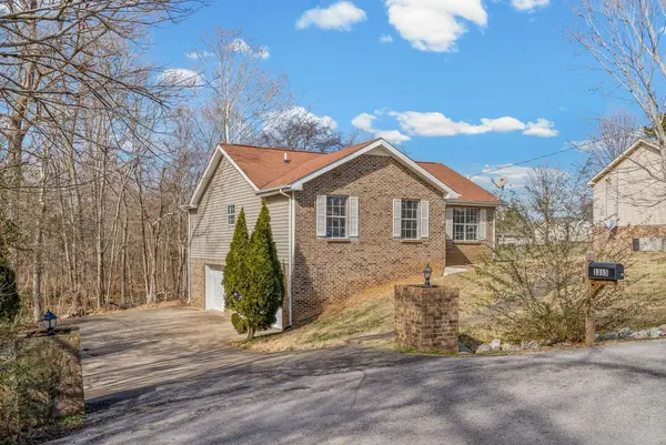 1315 Hand Dr, Clarksville, TN 37042