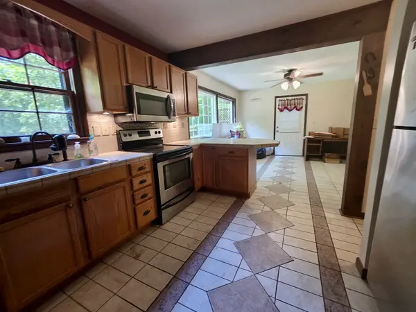 492 Lakeview St, Estill Springs, TN 37330