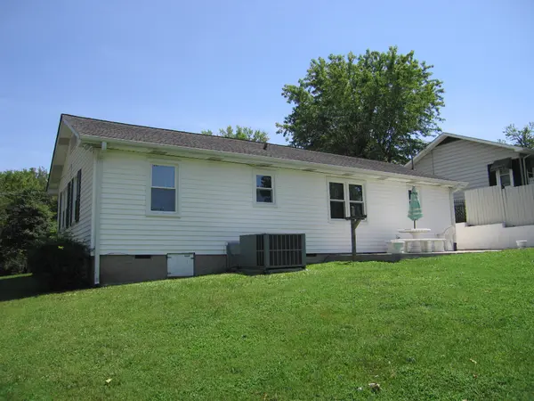 1814 Ogle Dr #SE, Cleveland, TN 37311