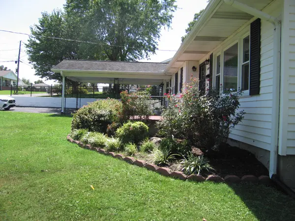1814 Ogle Dr #SE, Cleveland, TN 37311
