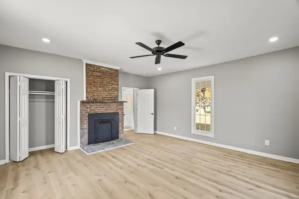6081 Lakeview Rd, Springfield, TN 37172