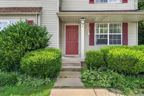 114 Cunningham Pl #B, Clarksville, TN 37042
