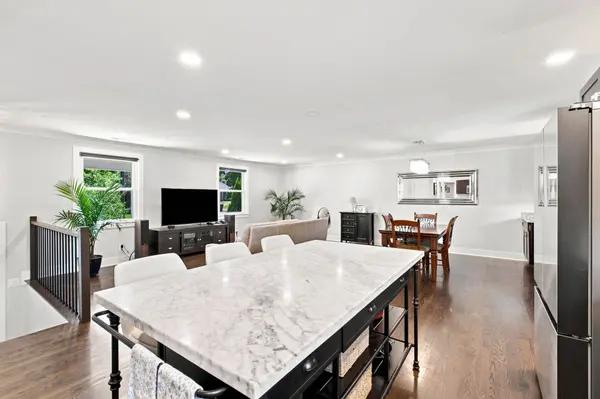 6314 Saint Henry Dr, Nashville, TN 37205