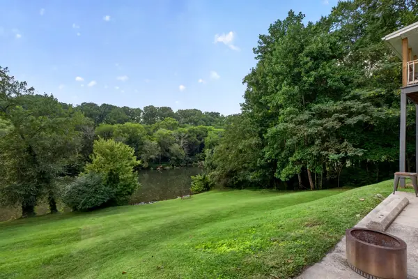 502 Westwood Dr, Mcminnville, TN 37110