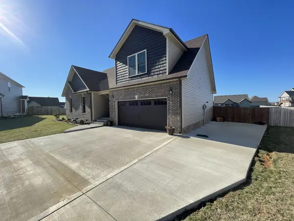 206 Quail Ct, Clarksville, TN 37042