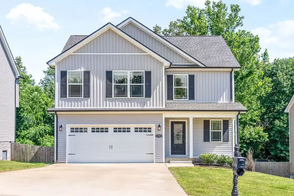 1781 Rains Rd, Clarksville, TN 37042