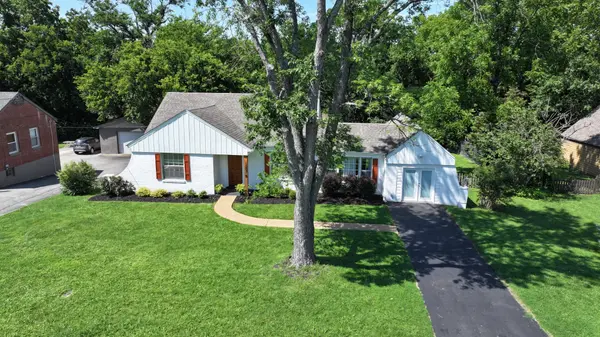 1207 Kenwood Dr, Nashville, TN 37216