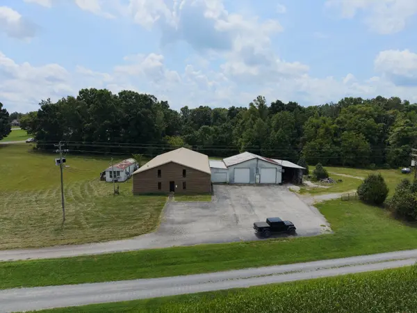 430 Carthage Rd, Red Boiling Springs, TN 37150