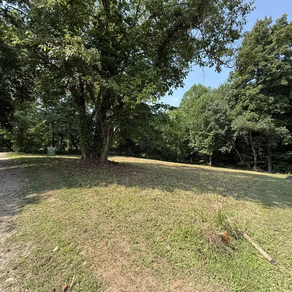 0 N College St, Red Boiling Springs, TN 37150