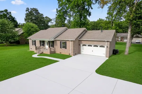 1006 Ovoca Rd, Tullahoma, TN 37388