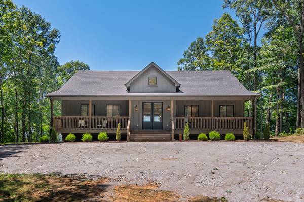 900 Valley View Drive, Altamont, TN 37301