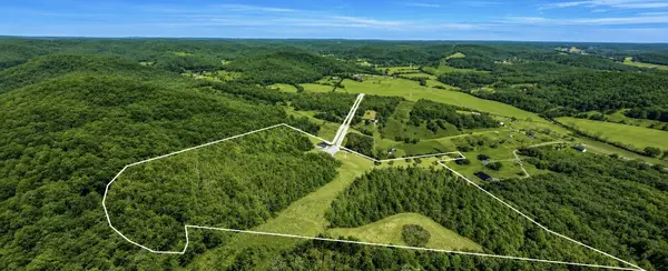 325 Freeman Ln, Hartsville, TN 37074
