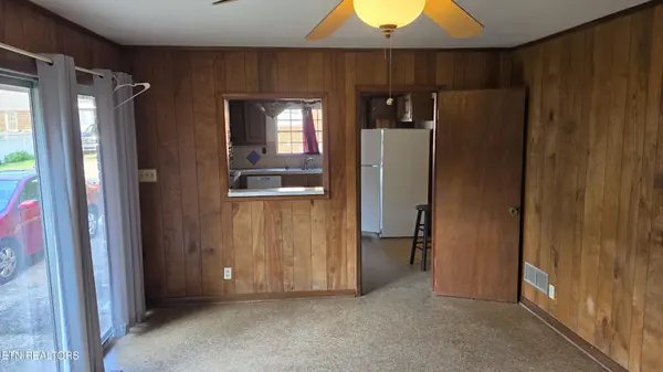 214 Chestnut St, Sweetwater, TN 37874