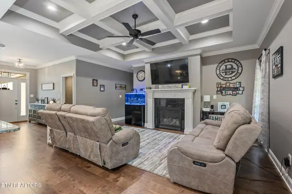 547 Carrington Blvd, Lenoir City, TN 37771