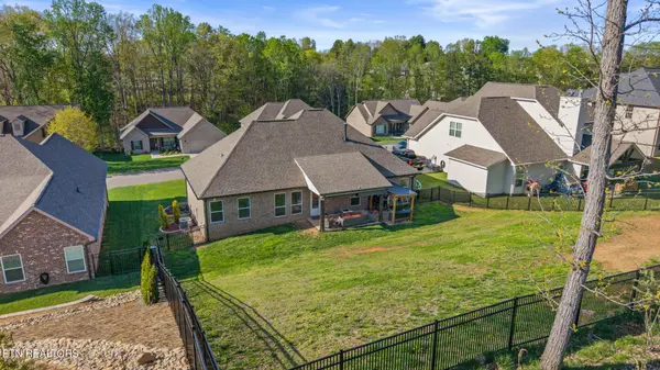 547 Carrington Blvd, Lenoir City, TN 37771