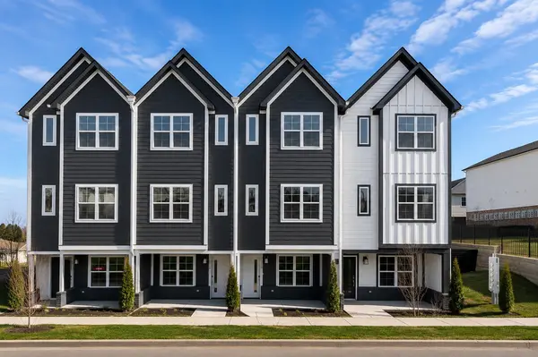 700 N DuPont Ave ##201, Madison, TN 37115