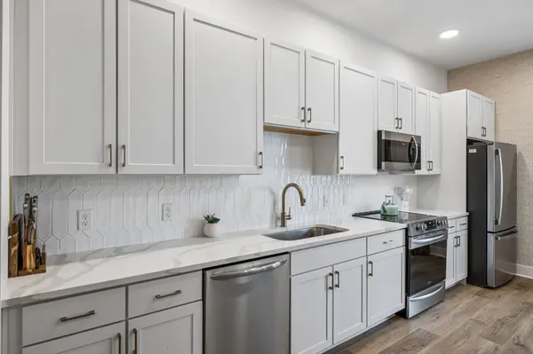 815 Main St #202, Nashville, TN 37206