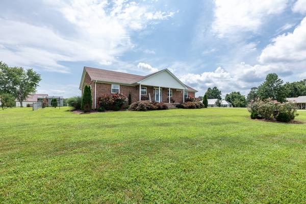 105 Monument Cir, Summertown, TN 38483