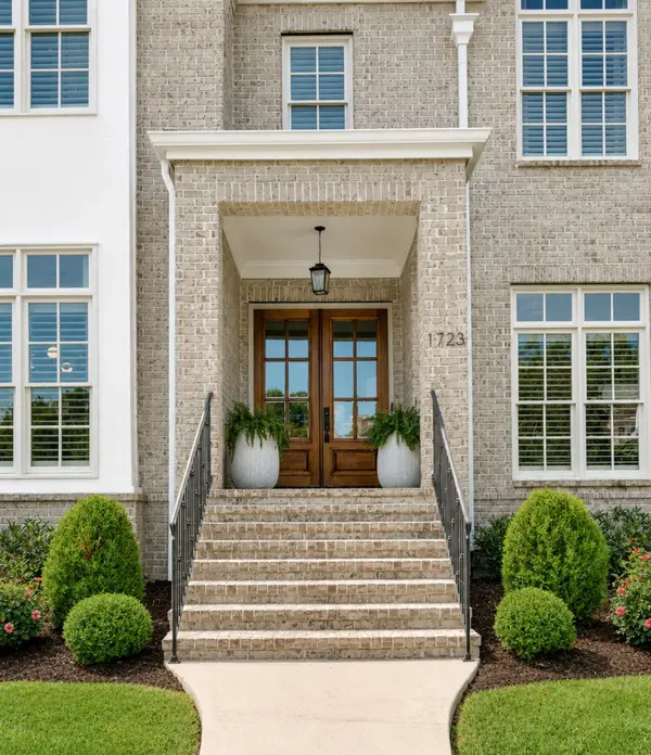 1723 Glen Echo Rd, Nashville, TN 37215